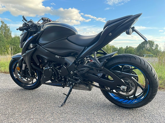 Suzuki GSX-S1000z 4 of 4