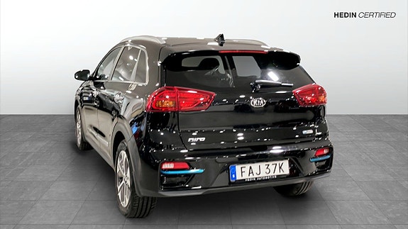 Kia e-Niro 2 of 9