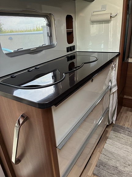 LMC Cruiser T683 G 9 of 14