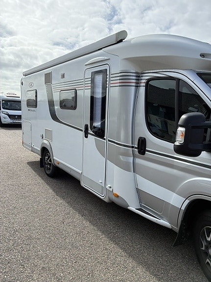 LMC Cruiser T683 G 2 of 14
