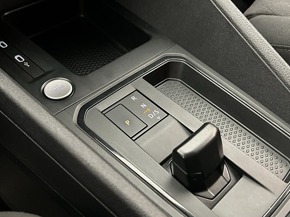 Volkswagen Caddy Maxi 26 of 30