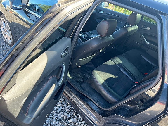 Ford Mondeo 3 of 5