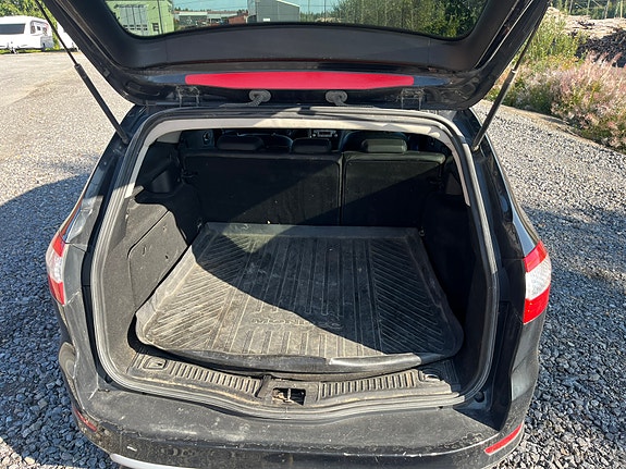 Ford Mondeo 4 of 5