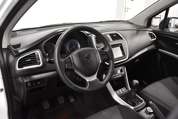 Suzuki SX4 S-Cross 8 of 18
