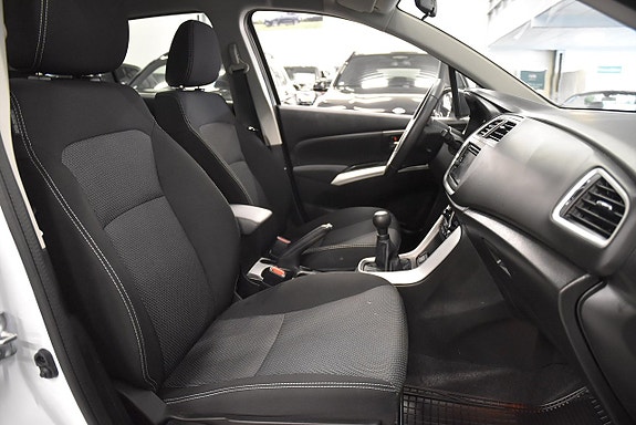 Suzuki SX4 S-Cross 12 of 18