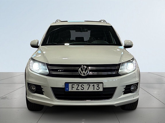 Volkswagen Tiguan 2 of 21
