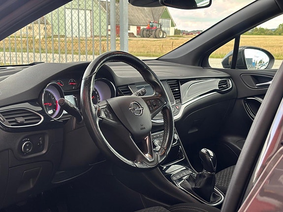Opel Astra 8 of 24