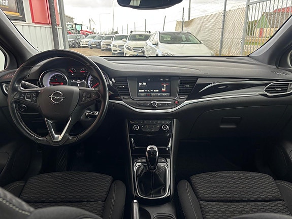 Opel Astra 9 of 24