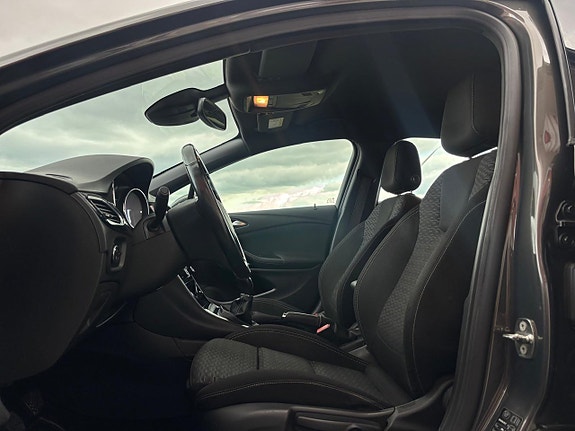 Opel Astra 18 of 24