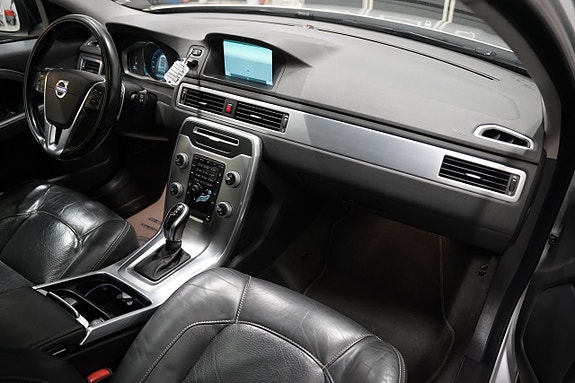 Volvo V70 10 of 23