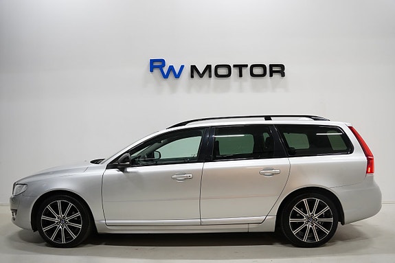 Volvo V70 3 of 23