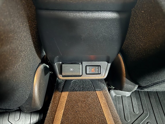 Nissan Leaf 23 of 25