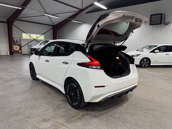 Nissan Leaf 4 of 25