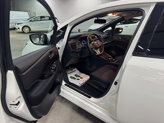 Nissan Leaf 9 of 25