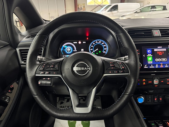 Nissan Leaf 14 of 25