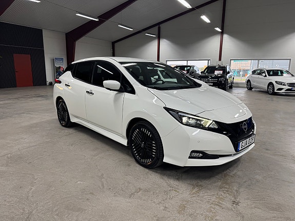 Nissan Leaf 2 of 25