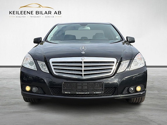 Mercedes-Benz E200 4 of 28
