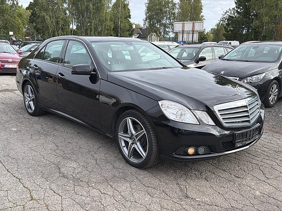 Mercedes-Benz E200 17 of 28