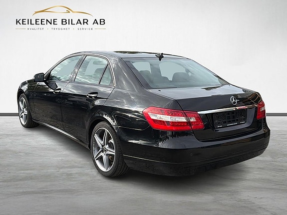 Mercedes-Benz E200 9 of 28