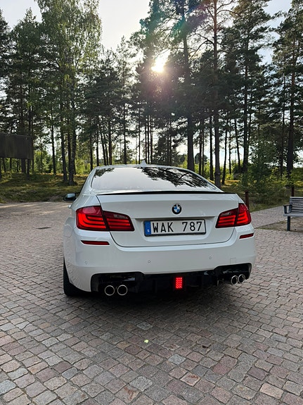 BMW 520d 2 of 8