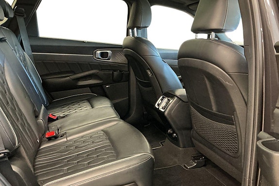 Kia Sorento 11 of 30