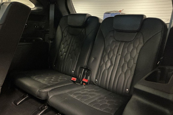 Kia Sorento 25 of 30