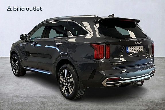 Kia Sorento 4 of 30