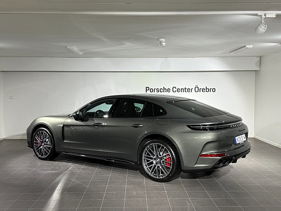 Porsche Panamera 4S 2 of 16