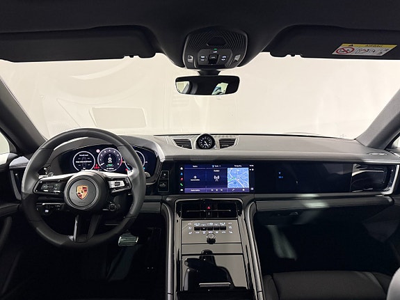 Porsche Panamera 4S 10 of 16