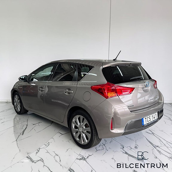 Toyota Auris 4 of 25