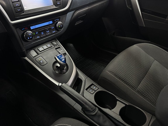 Toyota Auris 18 of 25