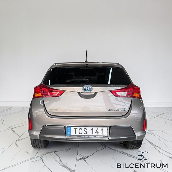 Toyota Auris 5 of 25