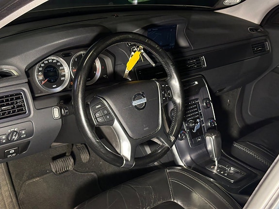 Volvo V70 12 of 29