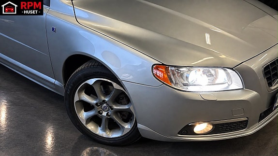 Volvo V70 8 of 29