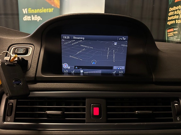Volvo V70 18 of 29