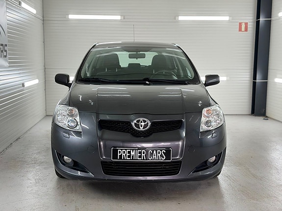 Toyota Auris 6 of 21