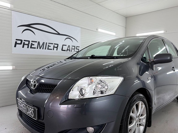 Toyota Auris 3 of 21