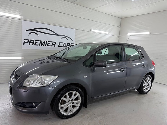 Toyota Auris 4 of 21