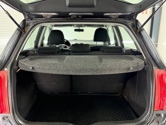 Toyota Auris 13 of 21