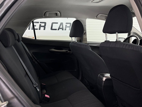 Toyota Auris 15 of 21