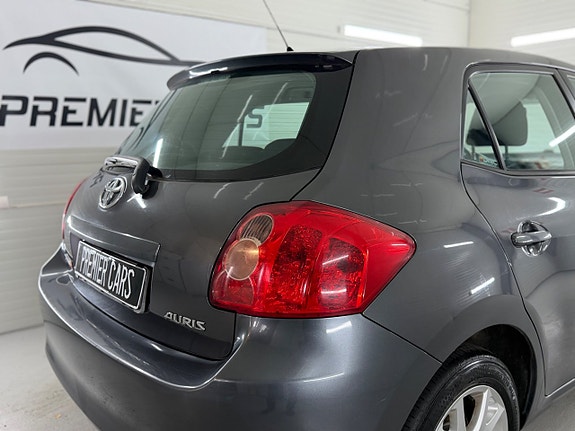 Toyota Auris 10 of 21