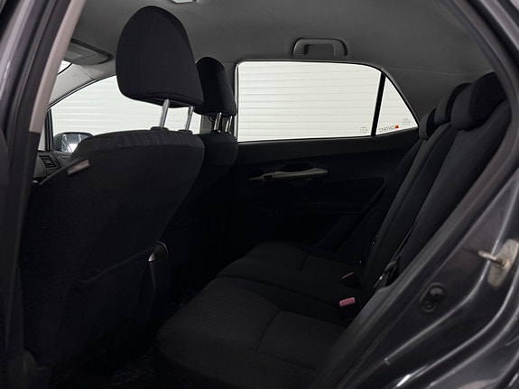Toyota Auris 16 of 21
