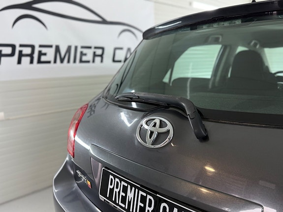 Toyota Auris 14 of 21