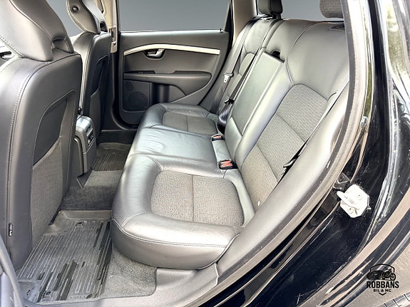 Volvo V70 11 of 19