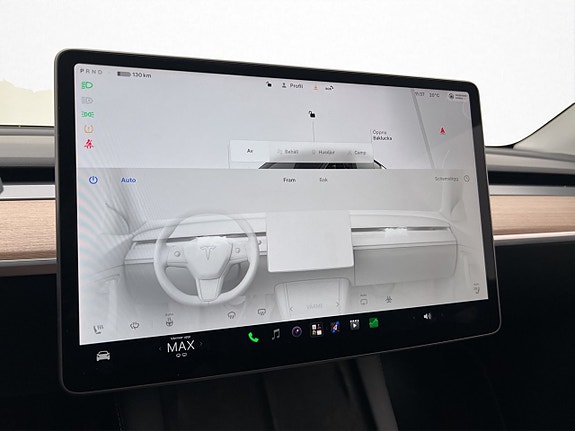 Tesla Model Y 25 of 30