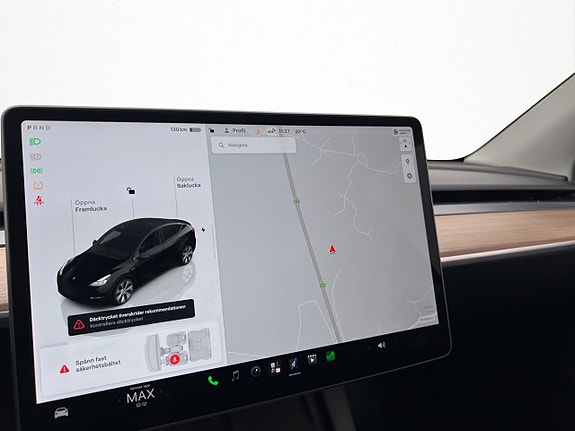 Tesla Model Y 23 of 30
