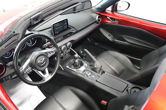 Mazda MX-5 10 of 13