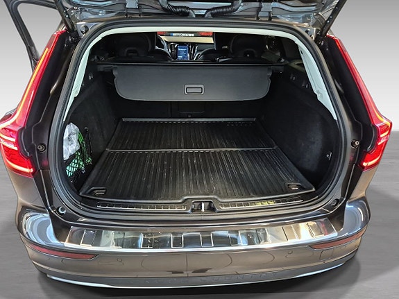 Volvo V60 Cross Country 9 of 11