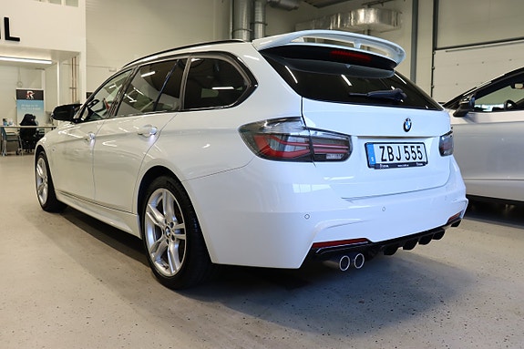 BMW 320d 4 of 29