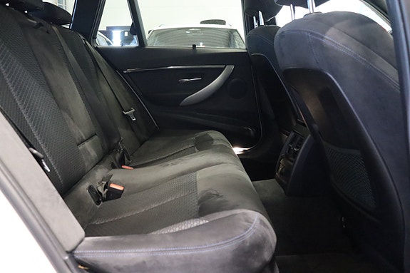 BMW 320d 11 of 29